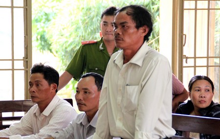 Các[-]hộ[-]dân[-]tại[-]phiên[-]tòa[-]ngày[-]20/9